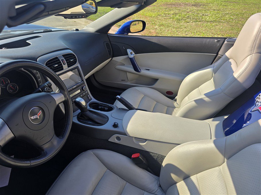 Used 2006 Chevrolet Corvette Convertible w/ Preferred Equipment Group RWD image 20
