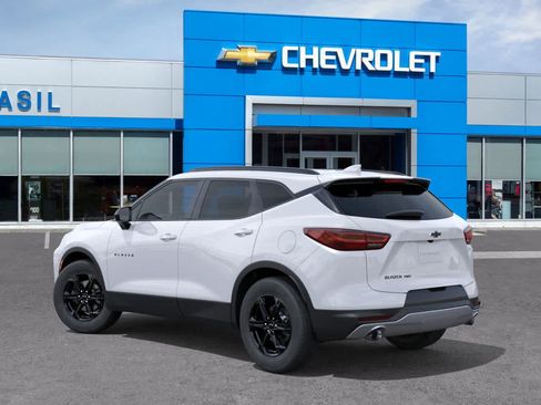 New 2025 Chevrolet Blazer LT w/ Convenience Package image 3