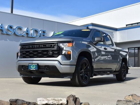 Certified 2025 Chevrolet Silverado 1500 Custom image 2