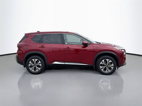 Used 2021 Nissan Rogue SV image 8