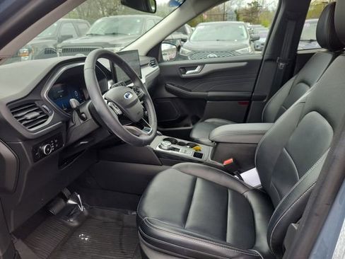 Used 2023 Ford Escape Platinum AWD/4WD image 13