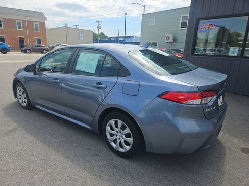 Used 2021 Toyota Corolla LE FWD image 4