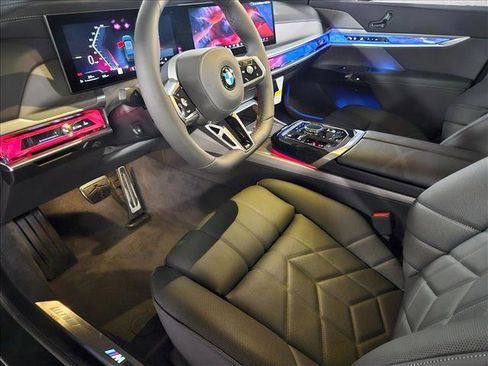 New 2025 BMW 760i xDrive image 9