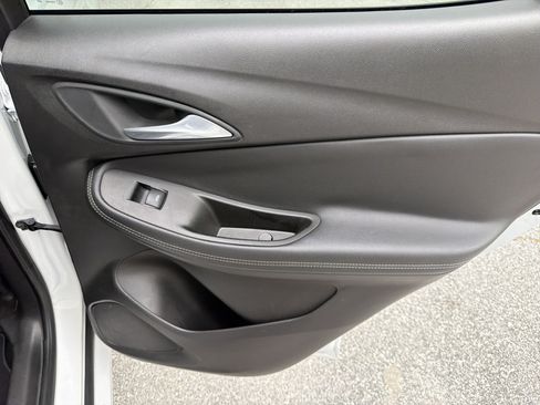 Used 2021 Buick Encore GX Select w/ Sport Touring Package FWD image 17