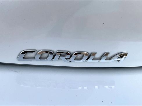 Used 2022 Toyota Corolla SE image 29