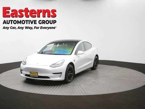 Used 2019 Tesla Model 3 Standard Range RWD image 47