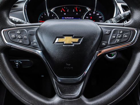 Used 2021 Chevrolet Equinox LT image 12