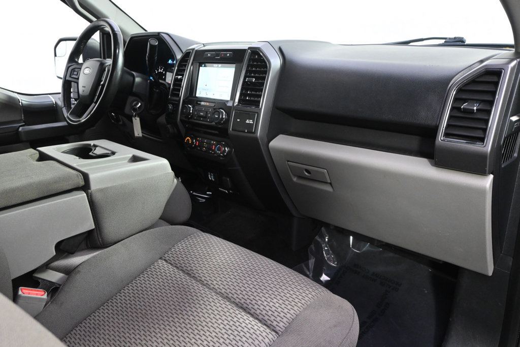 Used 2017 Ford F150 XLT w/ Equipment Group 302A Luxury AWD/4WD image 15