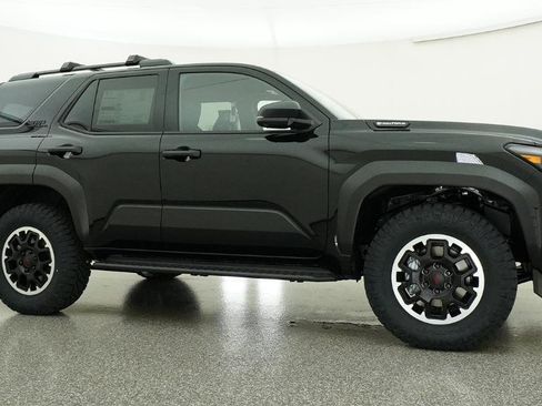 New 2026 Toyota 4Runner TRD Off-Road Premium AWD/4WD image 2