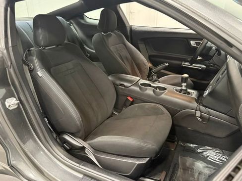 Certified 2019 Ford Mustang Coupe image 34