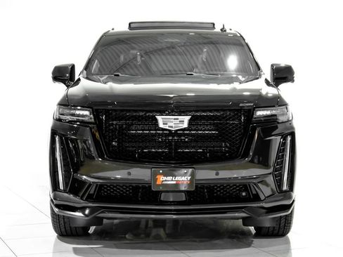 Used 2024 Cadillac Escalade V w/ LPO, ONYX Package AWD/4WD image 2