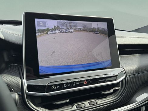 New 2026 Jeep Compass Latitude image 18