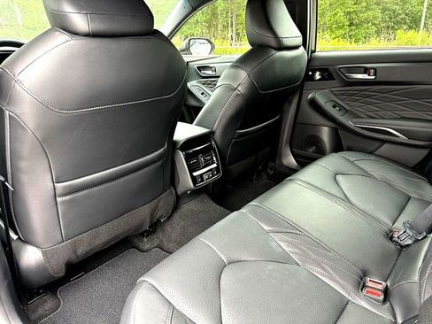 Used 2022 Toyota Avalon Limited w/ Advanced Safety Package FWD image 20