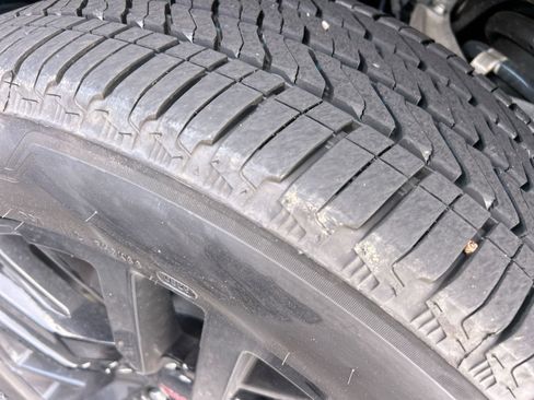 Used 2022 GMC Sierra 1500 AT4X image 12