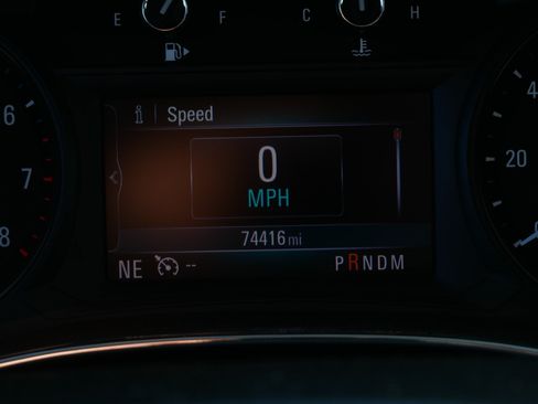 Used 2022 Buick Encore Preferred w/ Safety Package AWD/4WD image 31