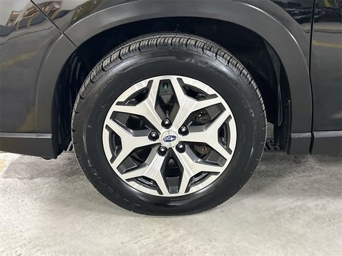 Used 2021 Subaru Forester Premium image 10