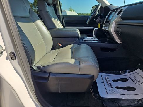 Used 2021 Toyota Tundra SR5 w/ SR5 Leather Package AWD/4WD image 14
