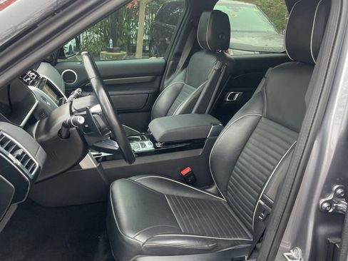 Used 2020 Land Rover Discovery HSE image 5