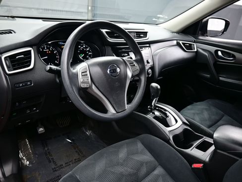 Used 2016 Nissan Rogue S image 12