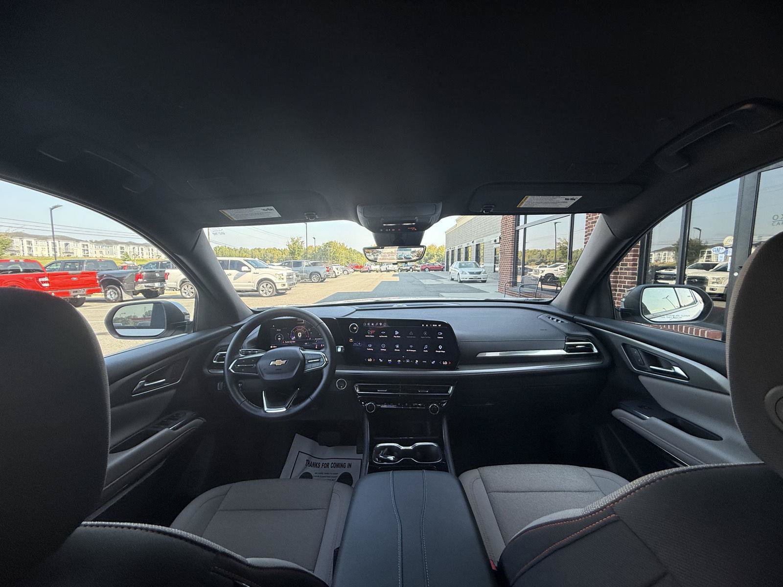 Used 2026 Chevrolet Traverse LT w/ Driver Confidence Package FWD image 4