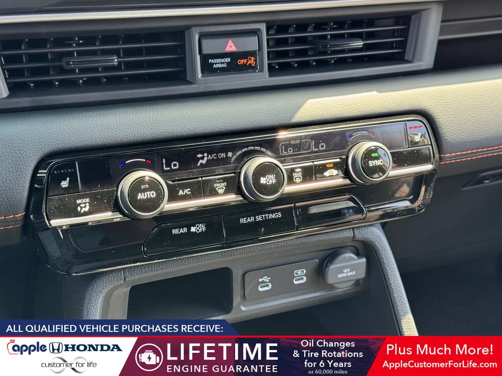New 2026 Honda Pilot Sport image 13