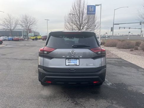 Used 2021 Nissan Rogue S image 4