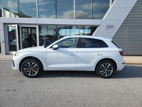 Used 2021 Audi Q5 Premium Plus w/ Premium Plus Package AWD/4WD image 2