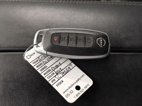 Used 2025 Nissan Rogue SV AWD/4WD image 26