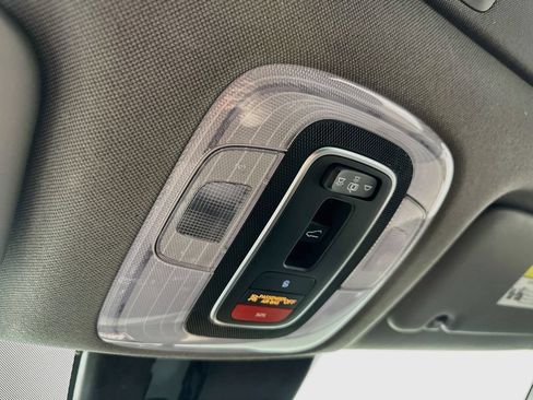 Used 2022 Hyundai Elantra SEL w/ Convenience + Premium Package FWD image 31