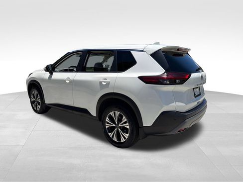 Used 2023 Nissan Rogue SV FWD image 5