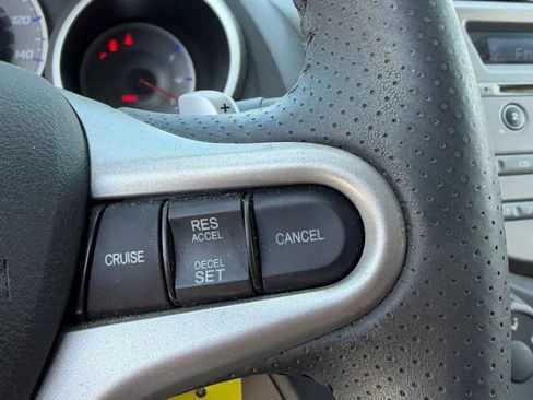 Used 2011 Honda Fit Sport image 21