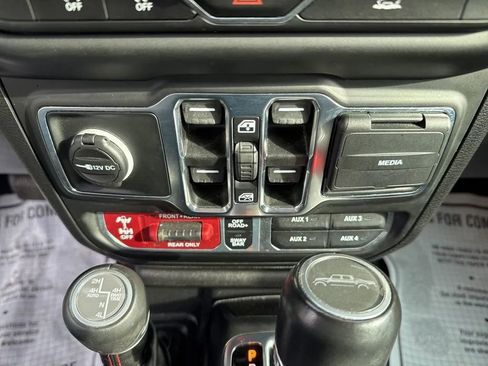 Used 2021 Jeep Gladiator Rubicon w/ Dual Top Group image 24