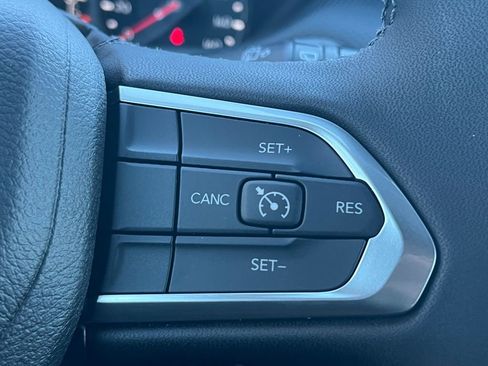 New 2026 Jeep Compass Latitude image 10