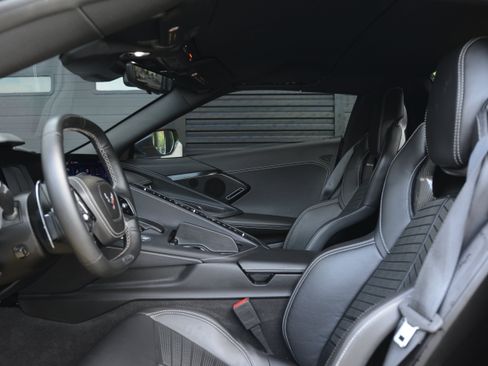Used 2025 Chevrolet Corvette Z06 w/ Stealth Interior Trim Package RWD image 15