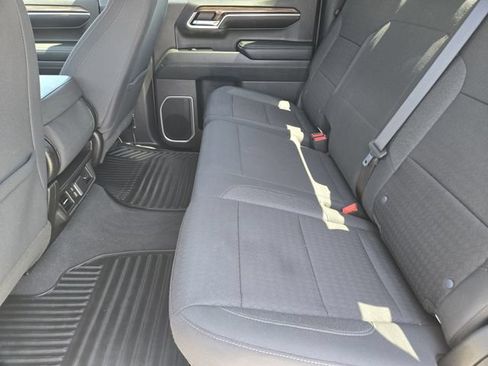 Used 2023 Chevrolet Silverado 1500 LT AWD/4WD image 29