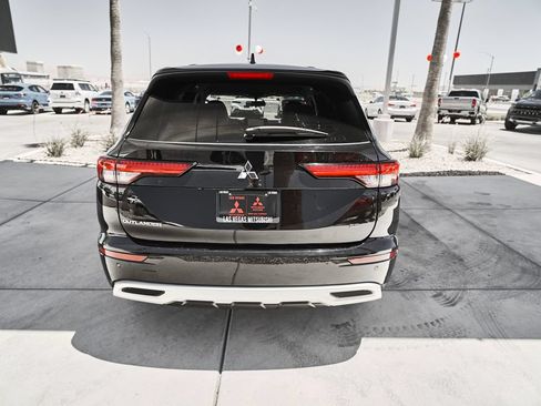 Used 2022 Mitsubishi Outlander SE FWD image 7