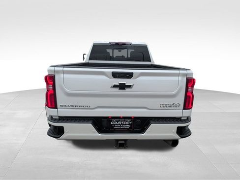 Used 2022 Chevrolet Silverado 3500 High Country w/ LPO, Hitch Package AWD/4WD image 6