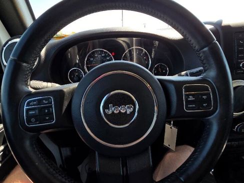 Used 2017 Jeep Wrangler Unlimited Sahara w/ Dual Top Group image 17