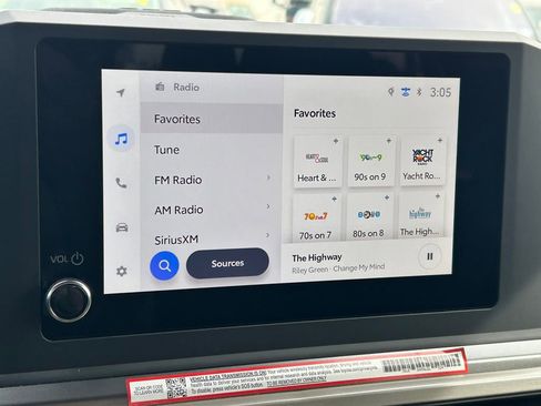 Certified 2025 Toyota Tacoma SR5 image 33