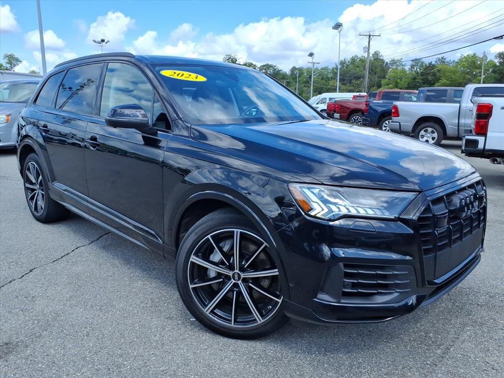 Used 2023 Audi Q7 3.0T Premium Plus AWD/4WD image 2