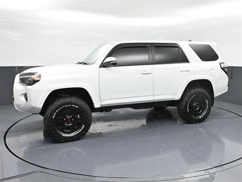 Certified 2024 Toyota 4Runner SR5 Premium w/ Moonroof Package AWD/4WD image 25