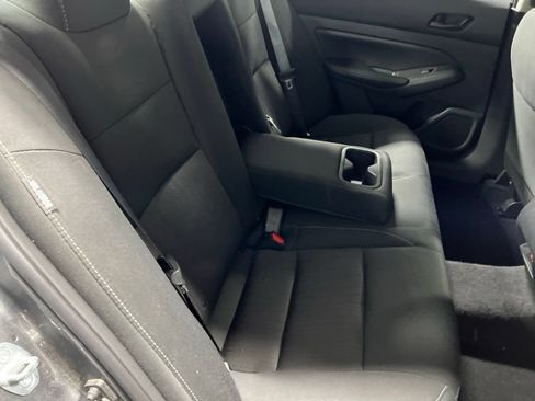 Used 2025 Nissan Altima 2.5 SV FWD image 12