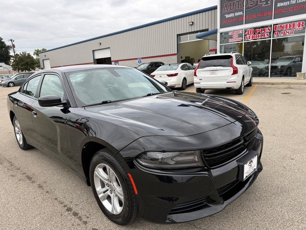 Used 2020 Dodge Charger SXT w/ Leather Interior Group RWD image 4