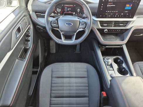 Used 2025 Ford Explorer ST-Line image 18