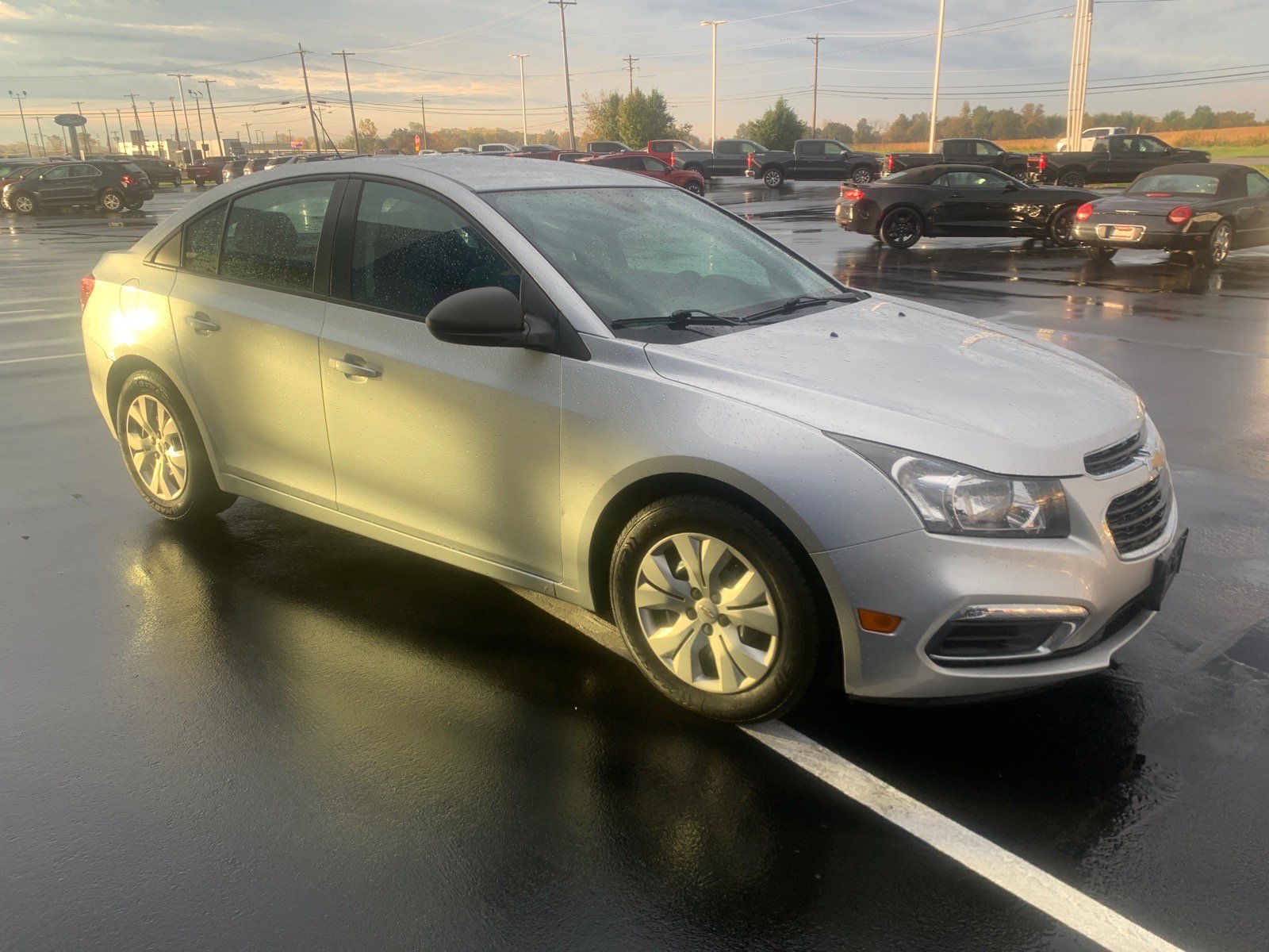 Used 2015 Chevrolet Cruze LS FWD image 3