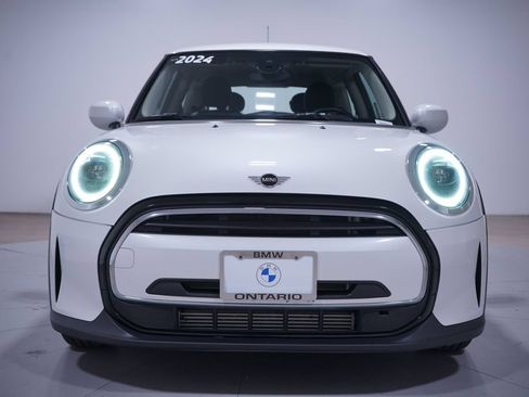 Used 2024 MINI Cooper 2-Door Hardtop FWD image 4