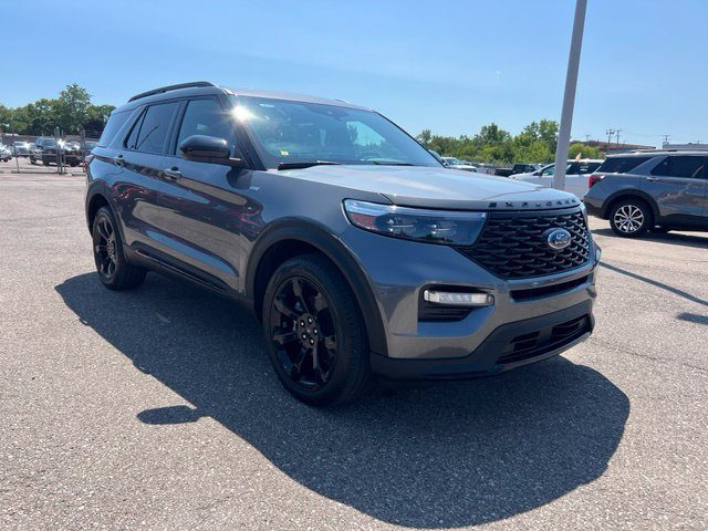 Certified 2024 Ford Explorer ST-Line w/ Class IV Trailer Tow Package AWD/4WD image 2