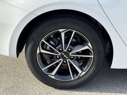 Used 2024 Kia Forte LXS image 36