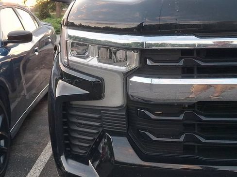 Used 2023 Chevrolet Silverado 1500 LT w/ Protection Package AWD/4WD image 5