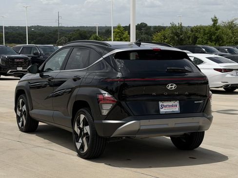 Used 2024 Hyundai Kona Limited AWD/4WD image 4